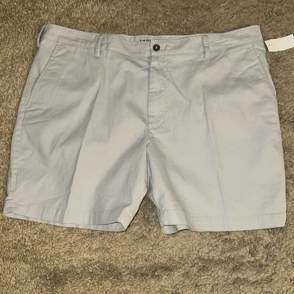 NWT Men’s Izod Saltwater Stretch 7 Inch Light Gray Chino Shorts (42) - Picture 2 of 5